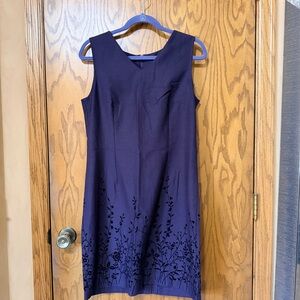 Hillard & Hanson Deep Purple Sleeveless V-Neck Floral Hem Dress